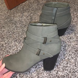 Hunter green booties MAKE AN OFFER